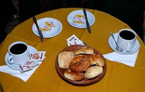 Laerte Hotel Μεντόζα 2*,